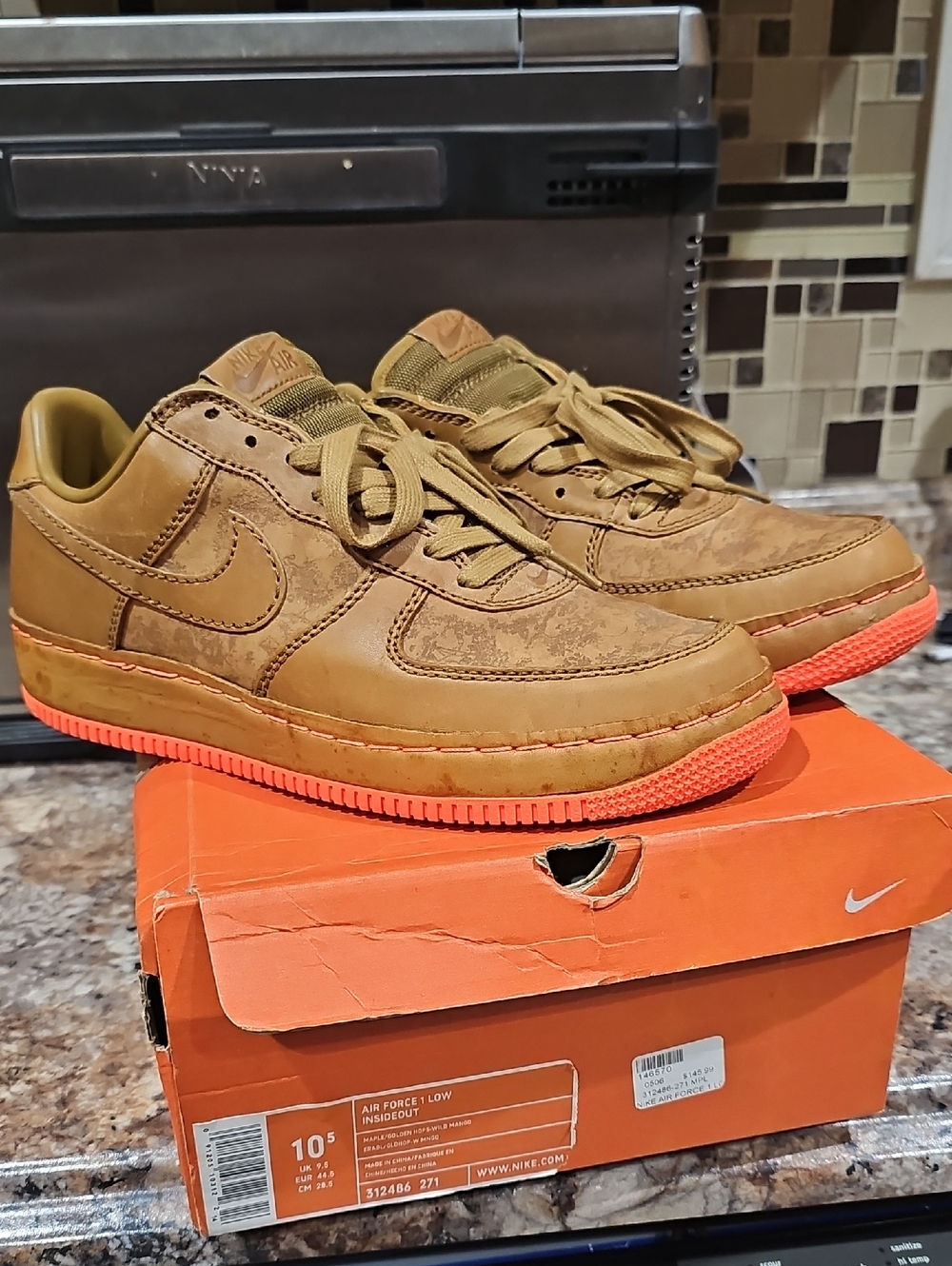 Nike Air Force 1 Insideout